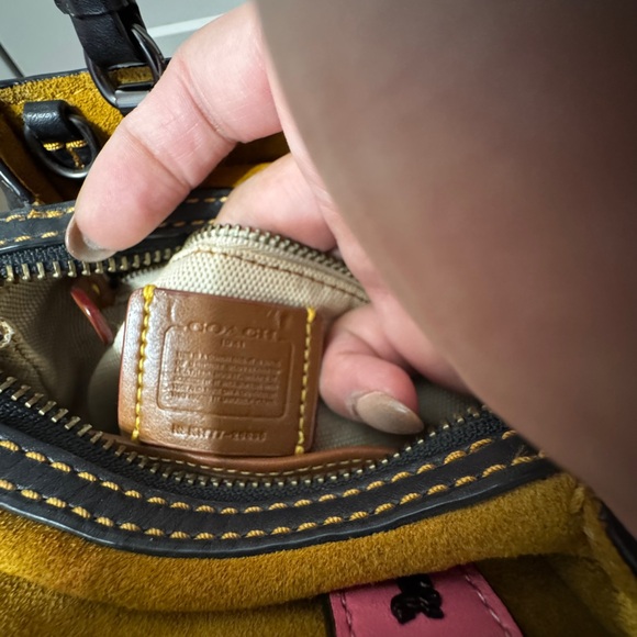 Coach mini rogue 17 floral Black Handbag - Picture 7 of 8